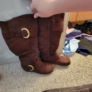 Brown boots